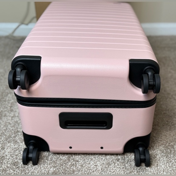 Away “Trunk” Luggage - Picture 10 of 10